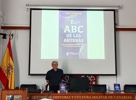 Conferencia de EA3OG sobre su libro El ABC de las antenas (galería)